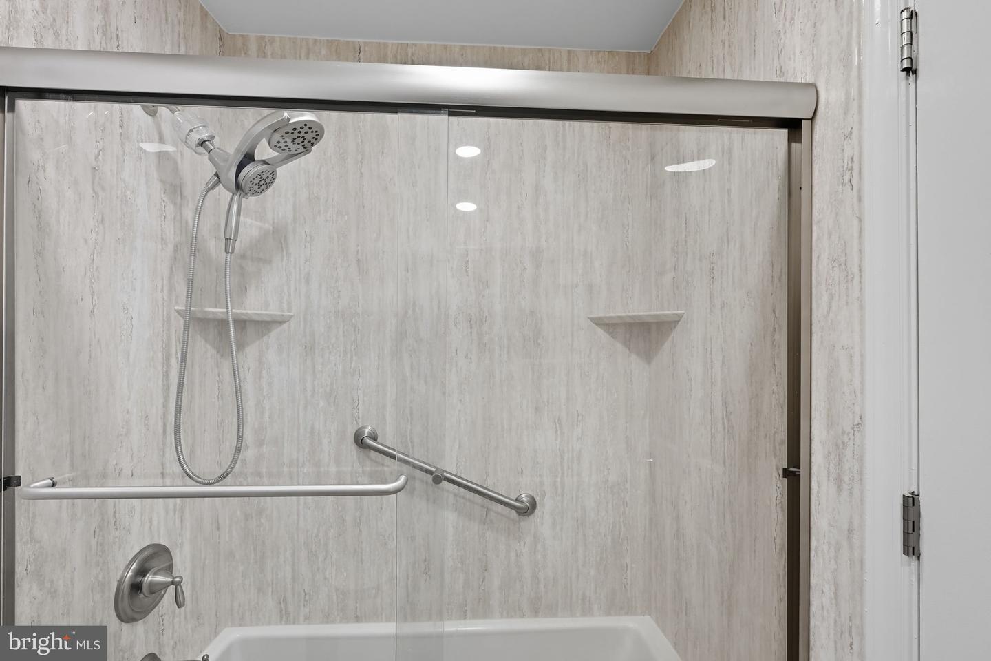 12008 RIDGE KNOLL DR #507A, FAIRFAX, Virginia 22033, 2 Bedrooms Bedrooms, 4 Rooms Rooms,2 BathroomsBathrooms,Residential,For sale,12008 RIDGE KNOLL DR #507A,VAFX2277058 MLS # VAFX2277058