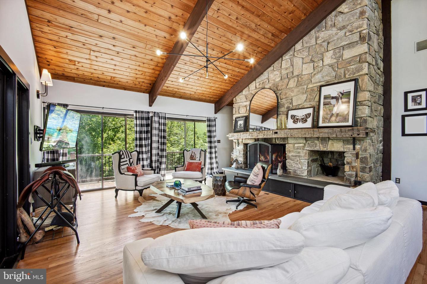 9341 CORNWELL FARM DR, GREAT FALLS, Virginia 22066, 4 Bedrooms Bedrooms, ,3 BathroomsBathrooms,Residential,For sale,9341 CORNWELL FARM DR,VAFX2277060 MLS # VAFX2277060