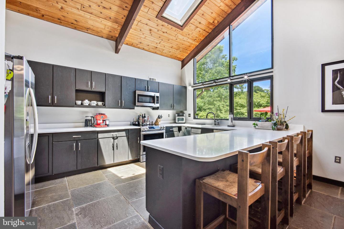 9341 CORNWELL FARM DR, GREAT FALLS, Virginia 22066, 4 Bedrooms Bedrooms, ,3 BathroomsBathrooms,Residential,For sale,9341 CORNWELL FARM DR,VAFX2277060 MLS # VAFX2277060