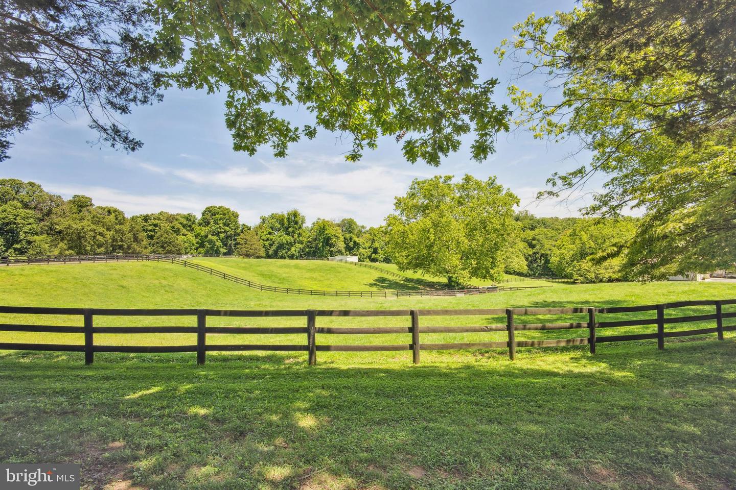 9341 CORNWELL FARM DR, GREAT FALLS, Virginia 22066, 4 Bedrooms Bedrooms, ,3 BathroomsBathrooms,Residential,For sale,9341 CORNWELL FARM DR,VAFX2277060 MLS # VAFX2277060