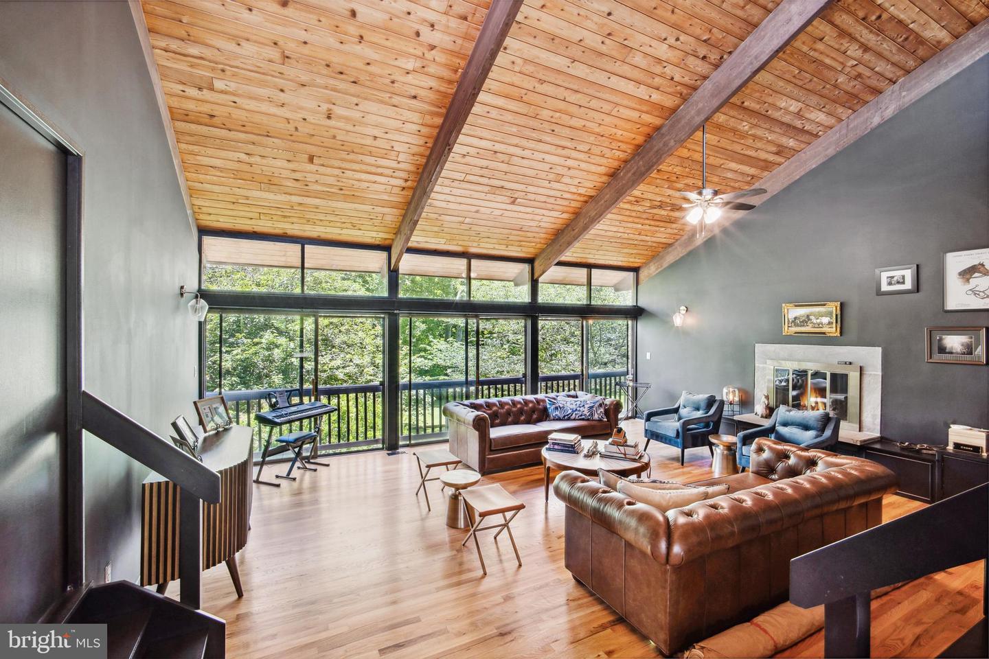 9341 CORNWELL FARM DR, GREAT FALLS, Virginia 22066, 4 Bedrooms Bedrooms, ,3 BathroomsBathrooms,Residential,For sale,9341 CORNWELL FARM DR,VAFX2277060 MLS # VAFX2277060