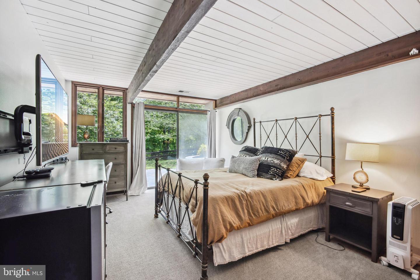 9341 CORNWELL FARM DR, GREAT FALLS, Virginia 22066, 4 Bedrooms Bedrooms, ,3 BathroomsBathrooms,Residential,For sale,9341 CORNWELL FARM DR,VAFX2277060 MLS # VAFX2277060