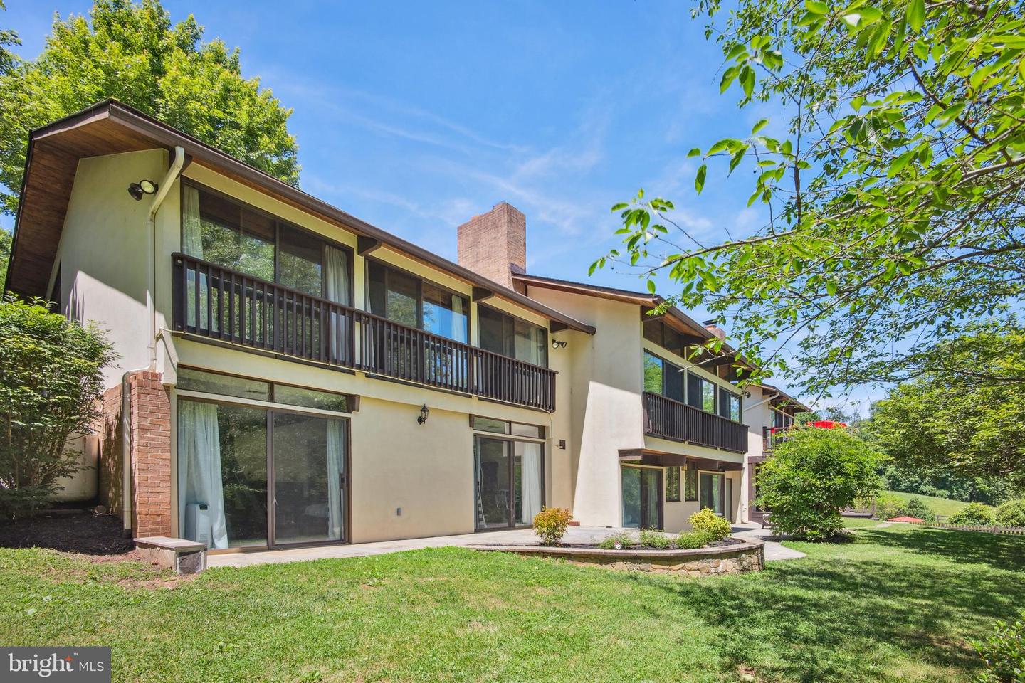 9341 CORNWELL FARM DR, GREAT FALLS, Virginia 22066, 4 Bedrooms Bedrooms, ,3 BathroomsBathrooms,Residential,For sale,9341 CORNWELL FARM DR,VAFX2277060 MLS # VAFX2277060