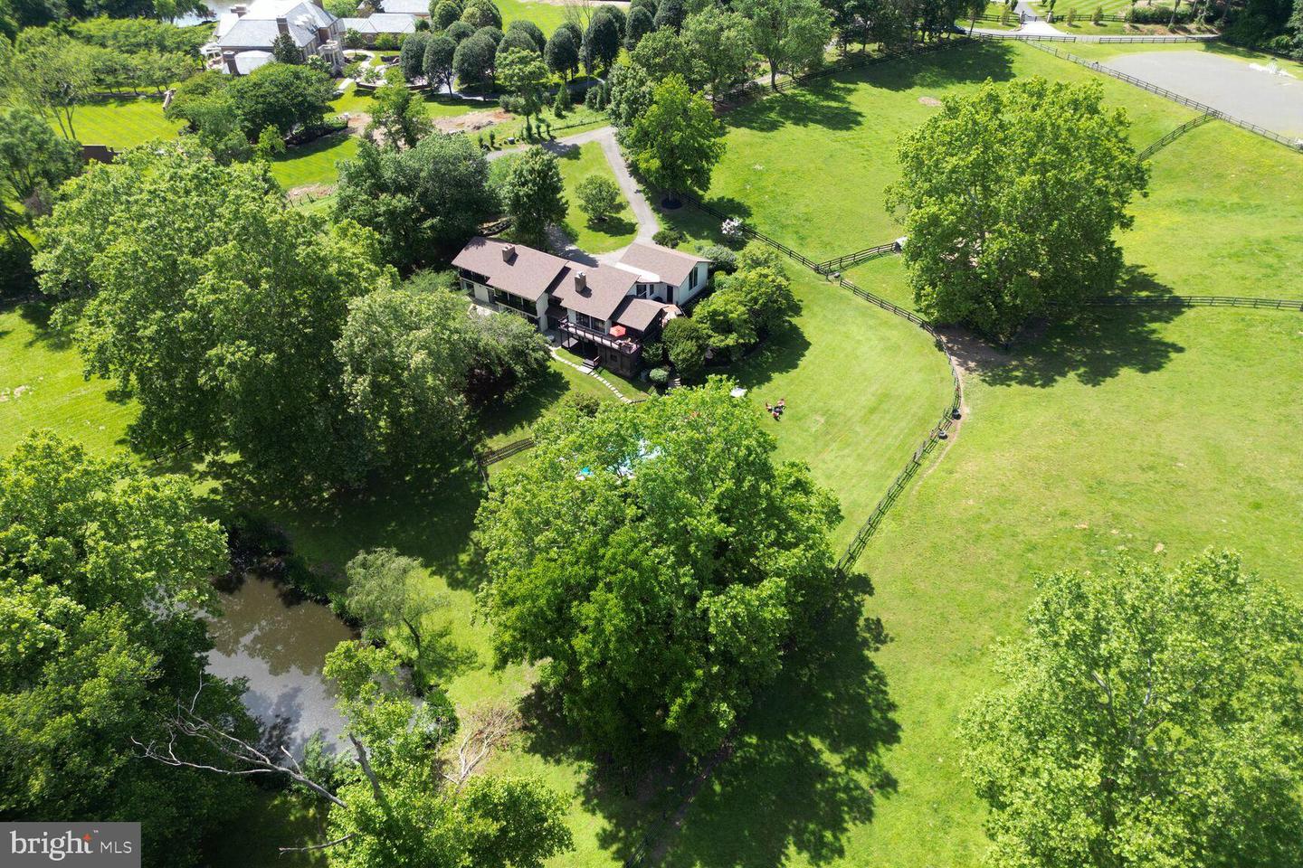 9341 CORNWELL FARM DR, GREAT FALLS, Virginia 22066, 4 Bedrooms Bedrooms, ,3 BathroomsBathrooms,Residential,For sale,9341 CORNWELL FARM DR,VAFX2277060 MLS # VAFX2277060