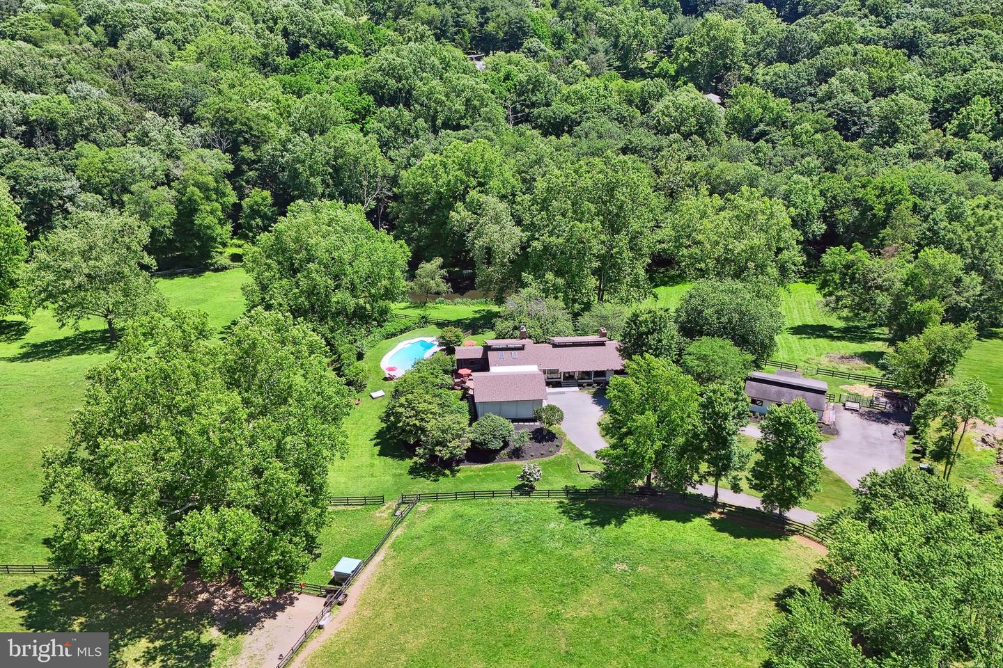 9341 CORNWELL FARM DR, GREAT FALLS, Virginia 22066, 4 Bedrooms Bedrooms, ,3 BathroomsBathrooms,Residential,For sale,9341 CORNWELL FARM DR,VAFX2277060 MLS # VAFX2277060