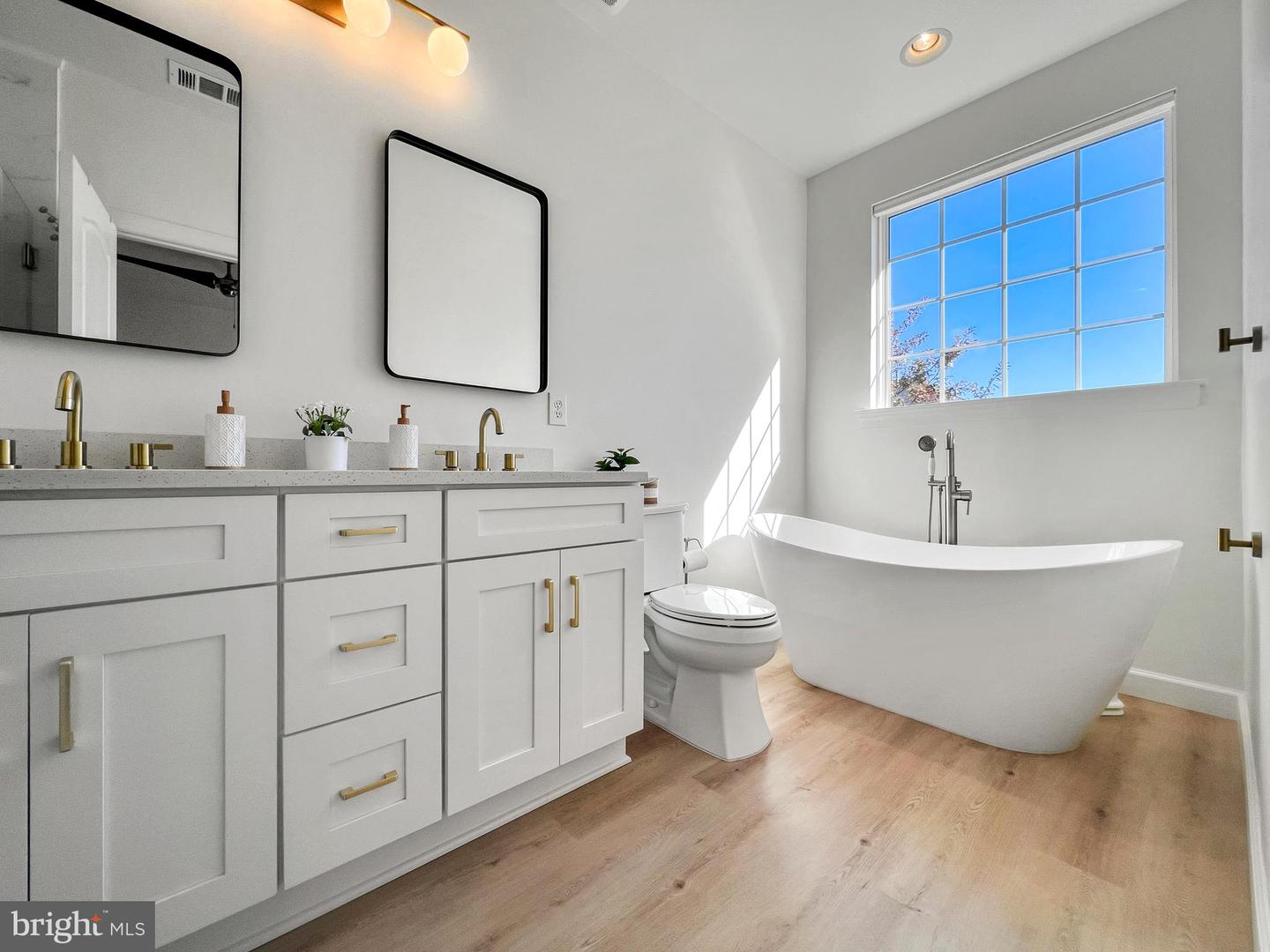 24994 WHITE FIR CT, CHANTILLY, Virginia 20152, 4 Bedrooms Bedrooms, ,3 BathroomsBathrooms,Residential,For sale,24994 WHITE FIR CT,VALO2110126 MLS # VALO2110126 24994 WHITE FIR CT, CHANTILLY, Virginia 20152, 4 Bedrooms Bedrooms, ,3 BathroomsBathrooms,Residential,For sale,24994 WHITE FIR CT,VALO2110126 MLS # VALO2110126