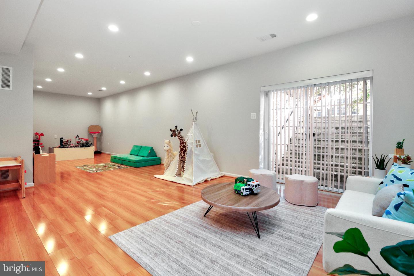 24994 WHITE FIR CT, CHANTILLY, Virginia 20152, 4 Bedrooms Bedrooms, ,3 BathroomsBathrooms,Residential,For sale,24994 WHITE FIR CT,VALO2110126 MLS # VALO2110126 24994 WHITE FIR CT, CHANTILLY, Virginia 20152, 4 Bedrooms Bedrooms, ,3 BathroomsBathrooms,Residential,For sale,24994 WHITE FIR CT,VALO2110126 MLS # VALO2110126