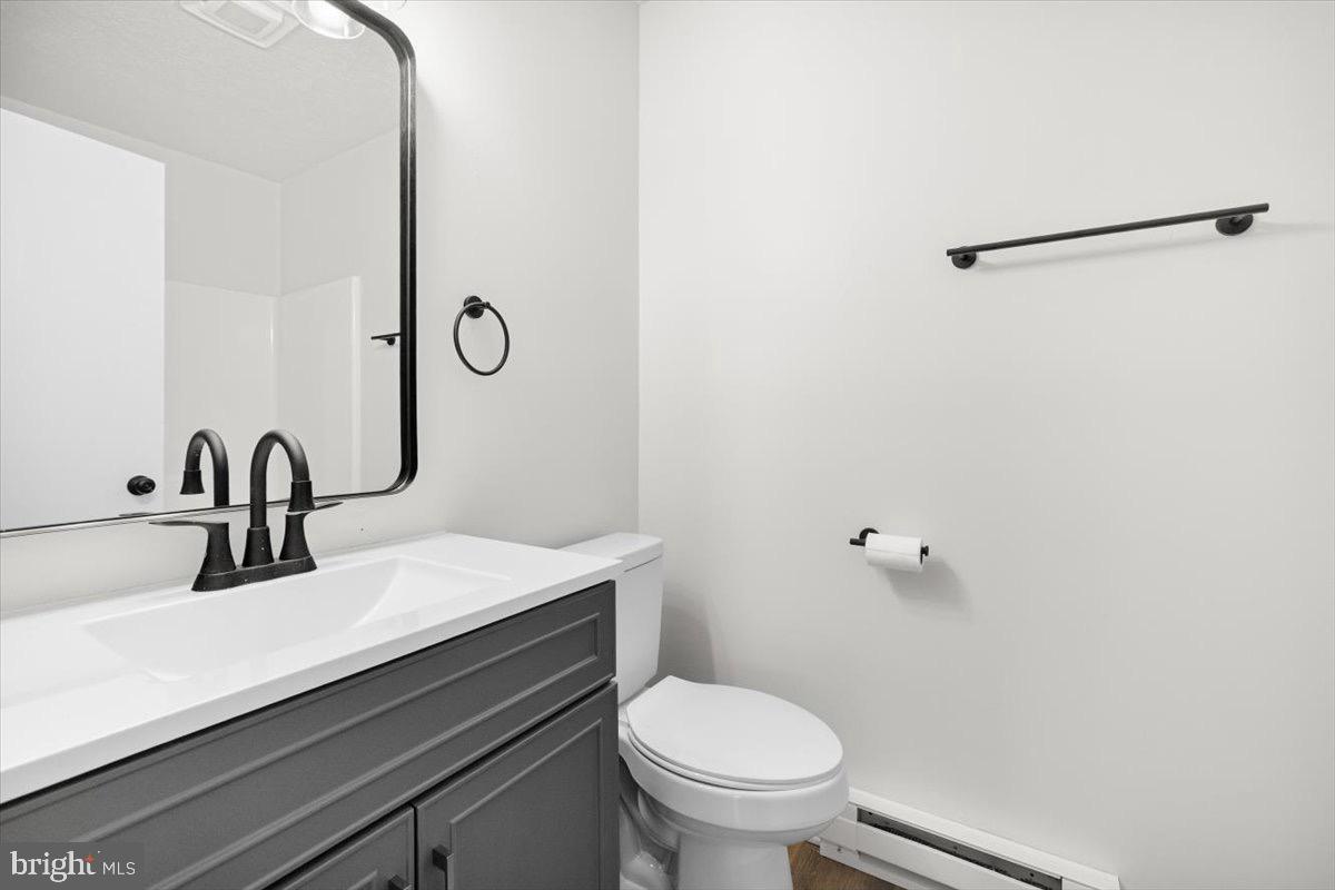 513 BUCKINGHAM DR, STEPHENS CITY, Virginia 22655, 2 Bedrooms Bedrooms, 6 Rooms Rooms,1 BathroomBathrooms,Residential,For sale,513 BUCKINGHAM DR,VAFV2037774 MLS # VAFV2037774