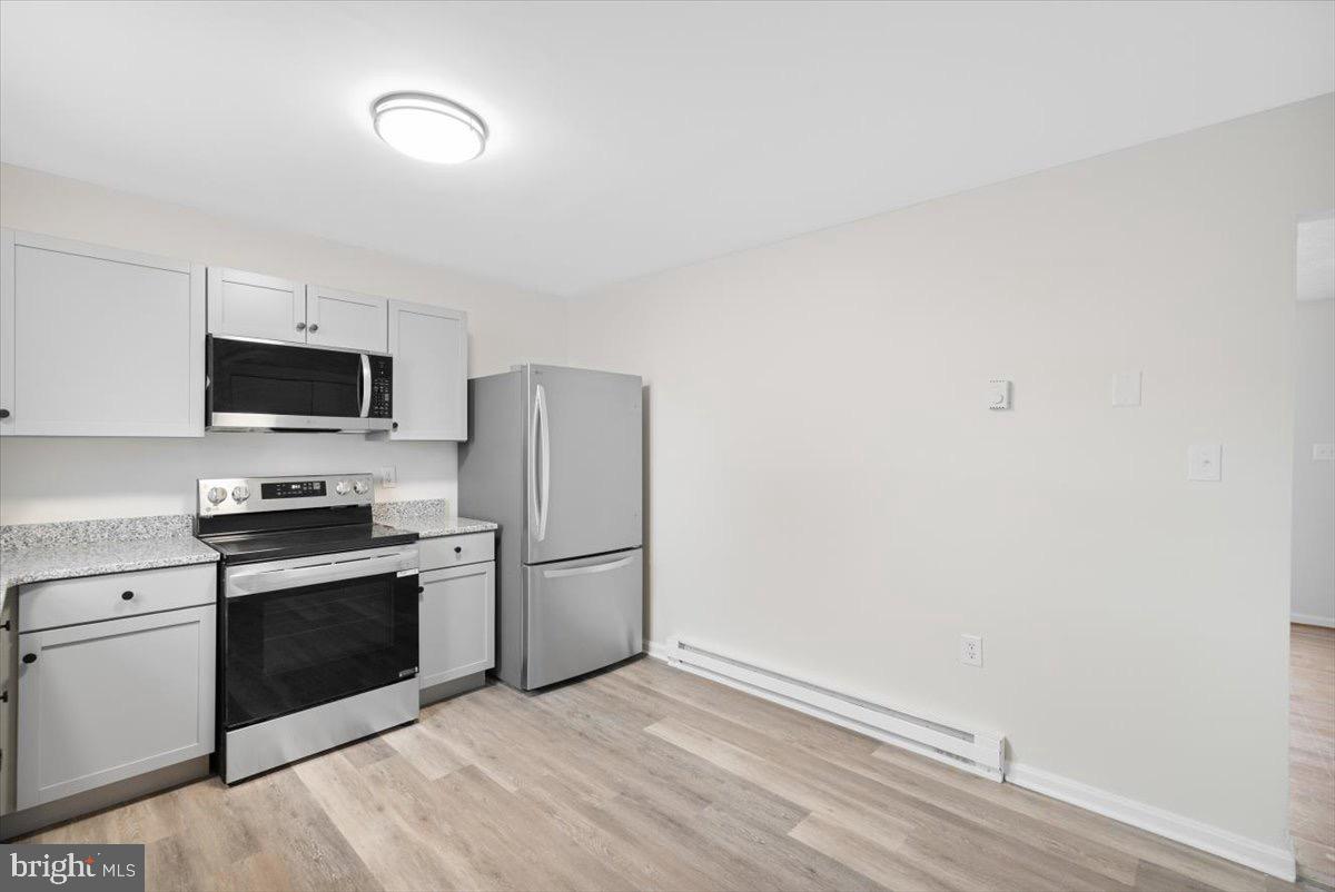 513 BUCKINGHAM DR, STEPHENS CITY, Virginia 22655, 2 Bedrooms Bedrooms, 6 Rooms Rooms,1 BathroomBathrooms,Residential,For sale,513 BUCKINGHAM DR,VAFV2037774 MLS # VAFV2037774