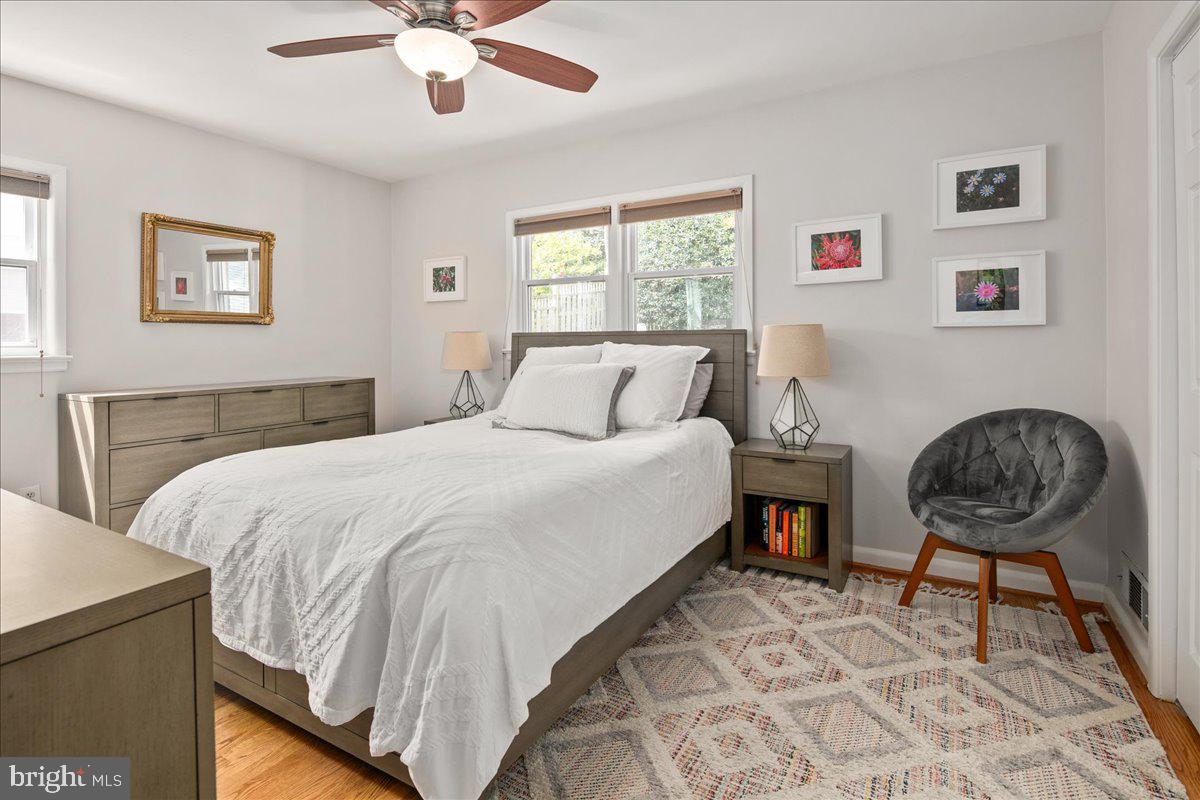 5913 4TH RD N, ARLINGTON, Virginia 22203, 3 Bedrooms Bedrooms, 9 Rooms Rooms,3 BathroomsBathrooms,Residential,For sale,5913 4TH RD N,VAAR2065580 MLS # VAAR2065580