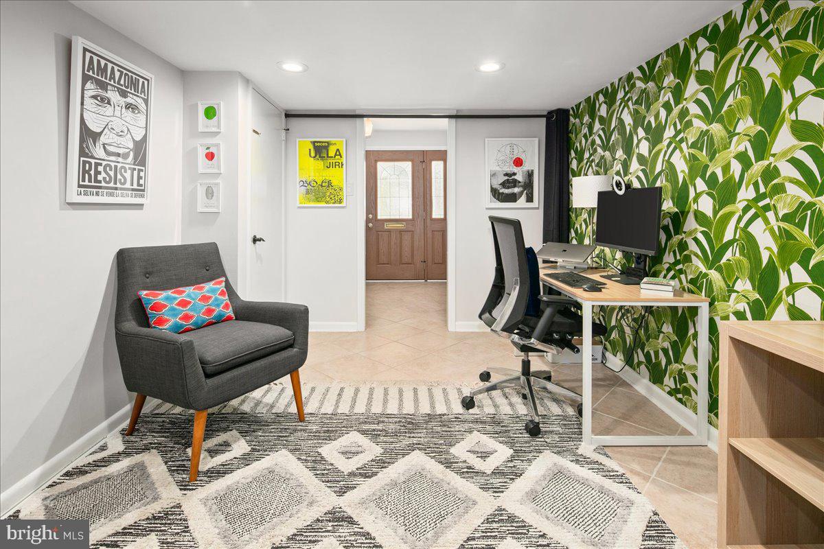 5913 4TH RD N, ARLINGTON, Virginia 22203, 3 Bedrooms Bedrooms, 9 Rooms Rooms,3 BathroomsBathrooms,Residential,For sale,5913 4TH RD N,VAAR2065580 MLS # VAAR2065580