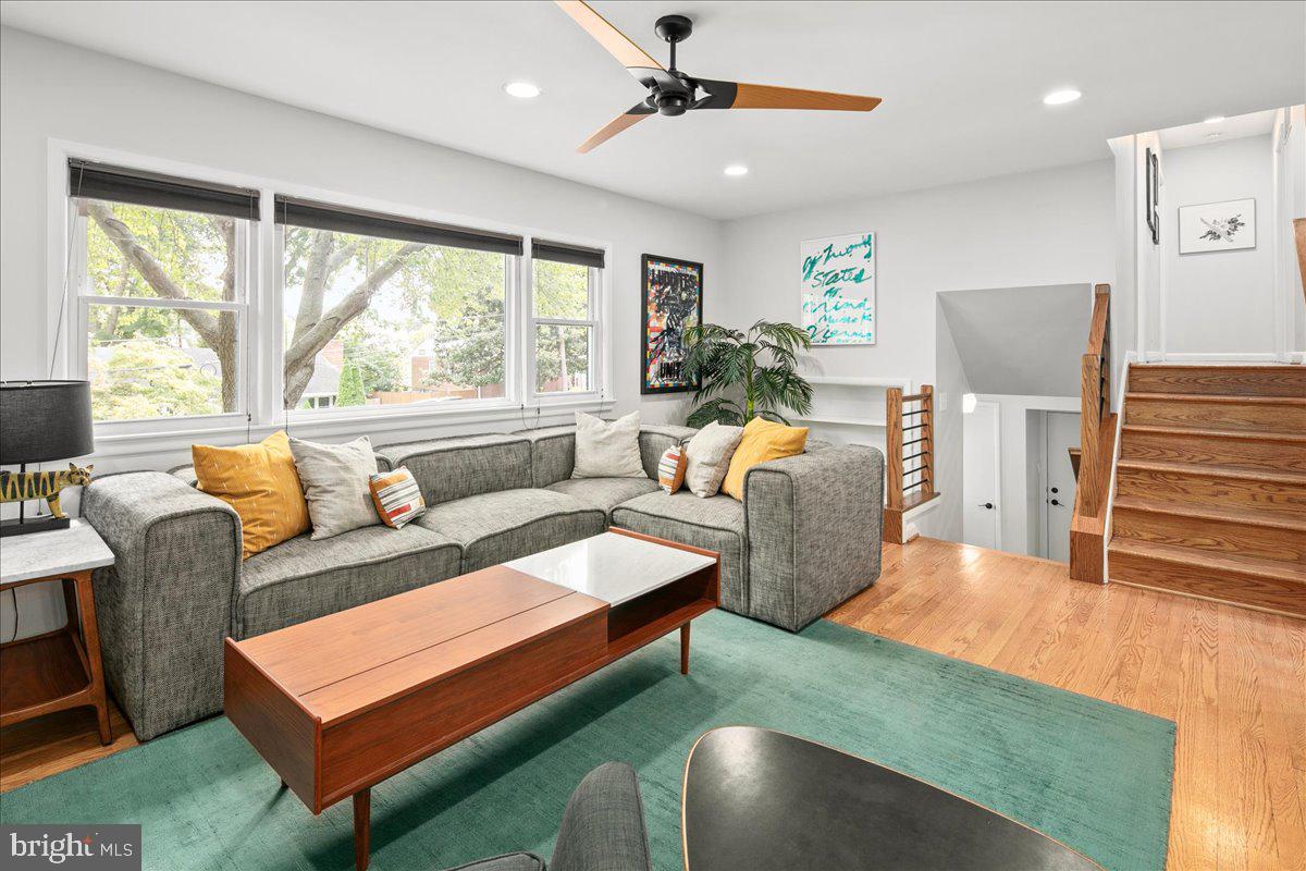 5913 4TH RD N, ARLINGTON, Virginia 22203, 3 Bedrooms Bedrooms, 9 Rooms Rooms,3 BathroomsBathrooms,Residential,For sale,5913 4TH RD N,VAAR2065580 MLS # VAAR2065580