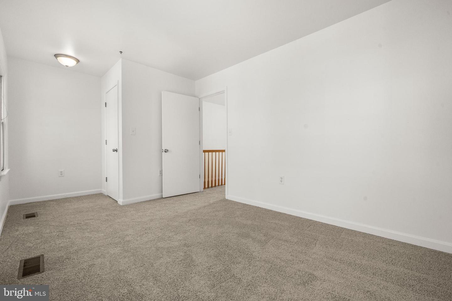 801 HR DR SE, WASHINGTON, District Of Columbia 20032, 3 Bedrooms Bedrooms, ,2 BathroomsBathrooms,Residential,For sale,801 HR DR SE,DCDC2229742 MLS # DCDC2229742