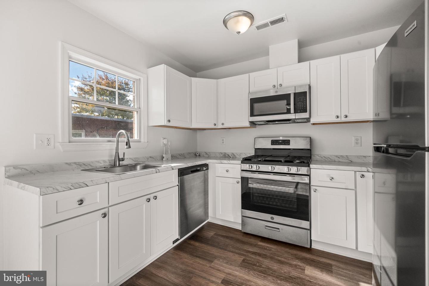 801 HR DR SE, WASHINGTON, District Of Columbia 20032, 3 Bedrooms Bedrooms, ,2 BathroomsBathrooms,Residential,For sale,801 HR DR SE,DCDC2229742 MLS # DCDC2229742