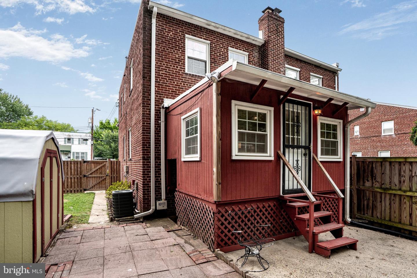 3202 13TH RD S, ARLINGTON, Virginia 22204, 3 Bedrooms Bedrooms, ,2 BathroomsBathrooms,Residential,For sale,3202 13TH RD S,VAAR2065582 MLS # VAAR2065582