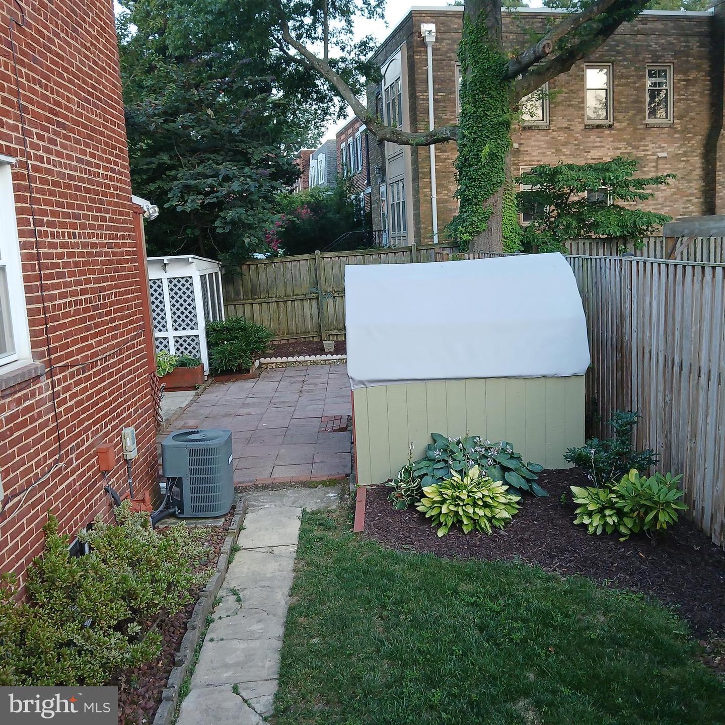 3202 13TH RD S, ARLINGTON, Virginia 22204, 3 Bedrooms Bedrooms, ,2 BathroomsBathrooms,Residential,For sale,3202 13TH RD S,VAAR2065582 MLS # VAAR2065582