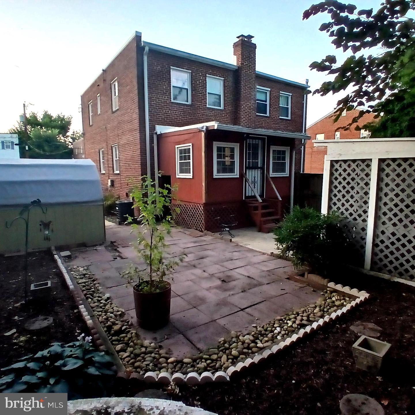 3202 13TH RD S, ARLINGTON, Virginia 22204, 3 Bedrooms Bedrooms, ,2 BathroomsBathrooms,Residential,For sale,3202 13TH RD S,VAAR2065582 MLS # VAAR2065582