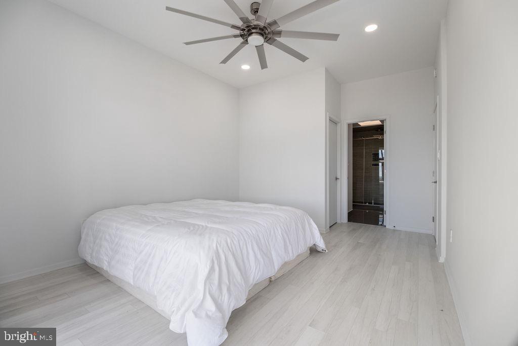 2111 WISCONSIN AVE NW #PH8, WASHINGTON, District Of Columbia 20007, 2 Bedrooms Bedrooms, 8 Rooms Rooms,2 BathroomsBathrooms,Residential,For sale,2111 WISCONSIN AVE NW #PH8,DCDC2229744 MLS # DCDC2229744