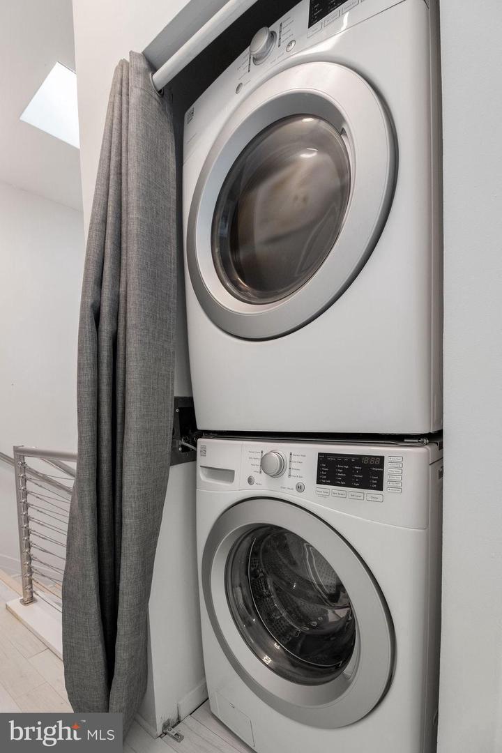 2111 WISCONSIN AVE NW #PH8, WASHINGTON, District Of Columbia 20007, 2 Bedrooms Bedrooms, 8 Rooms Rooms,2 BathroomsBathrooms,Residential,For sale,2111 WISCONSIN AVE NW #PH8,DCDC2229744 MLS # DCDC2229744