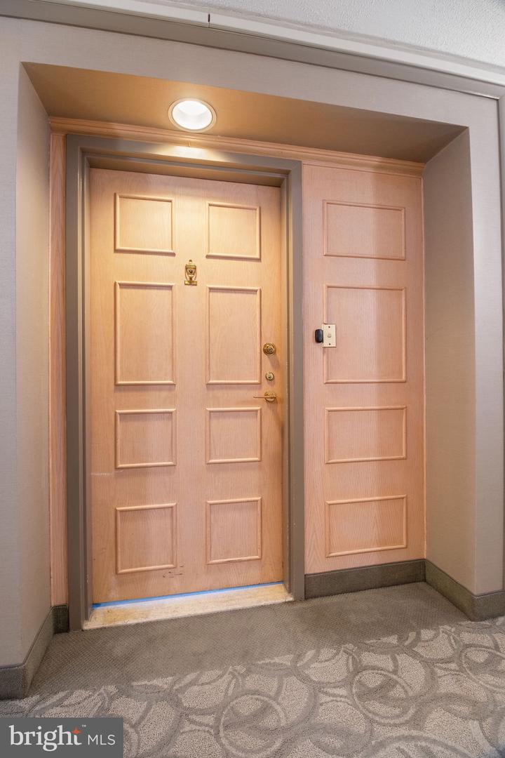 2111 WISCONSIN AVE NW #PH8, WASHINGTON, District Of Columbia 20007, 2 Bedrooms Bedrooms, 8 Rooms Rooms,2 BathroomsBathrooms,Residential,For sale,2111 WISCONSIN AVE NW #PH8,DCDC2229744 MLS # DCDC2229744