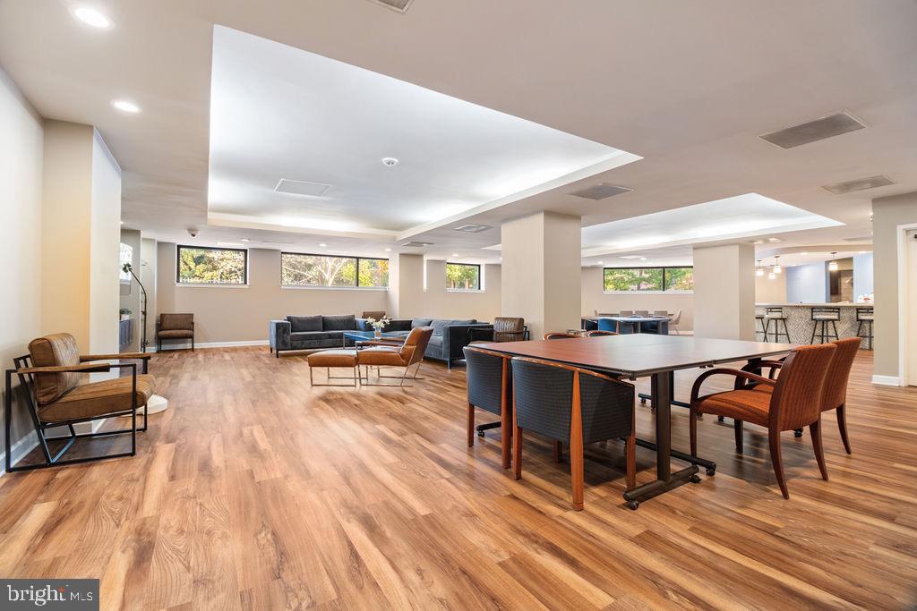 2111 WISCONSIN AVE NW #PH8, WASHINGTON, District Of Columbia 20007, 2 Bedrooms Bedrooms, 8 Rooms Rooms,2 BathroomsBathrooms,Residential,For sale,2111 WISCONSIN AVE NW #PH8,DCDC2229744 MLS # DCDC2229744