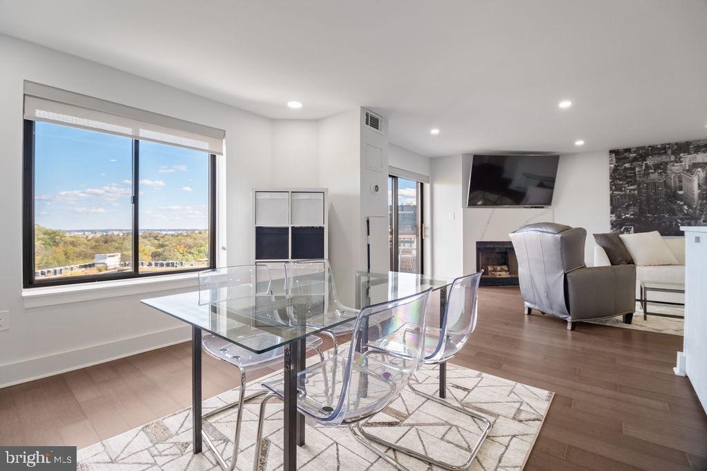 2111 WISCONSIN AVE NW #PH8, WASHINGTON, District Of Columbia 20007, 2 Bedrooms Bedrooms, 8 Rooms Rooms,2 BathroomsBathrooms,Residential,For sale,2111 WISCONSIN AVE NW #PH8,DCDC2229744 MLS # DCDC2229744