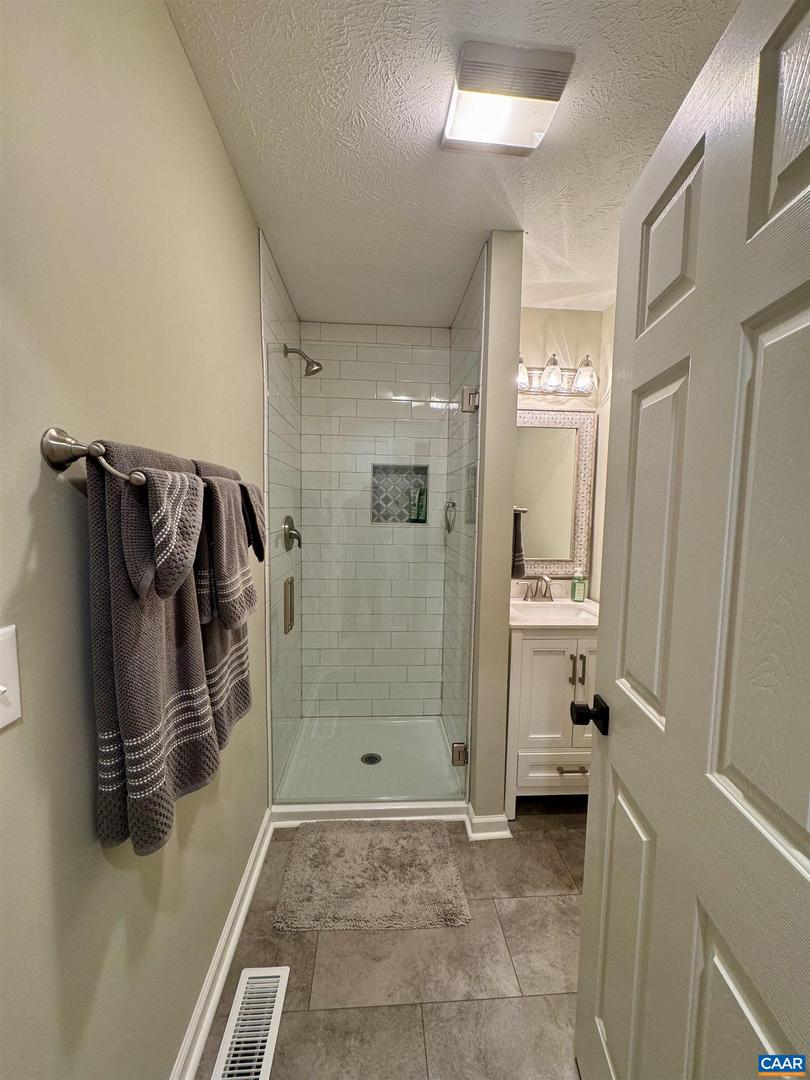 30 NEW BRUNSWICK RD, FISHERSVILLE, Virginia 22939, 3 Bedrooms Bedrooms, ,3 BathroomsBathrooms,Residential,For sale,30 NEW BRUNSWICK RD,670586 MLS # 670586