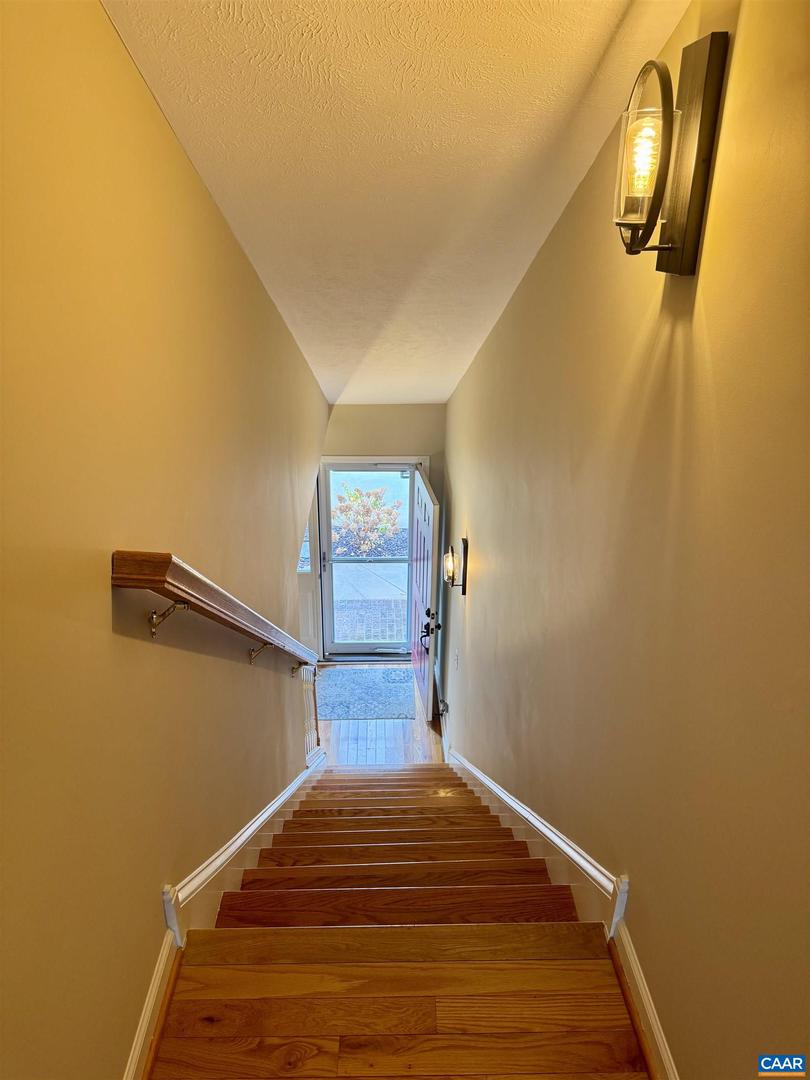 30 NEW BRUNSWICK RD, FISHERSVILLE, Virginia 22939, 3 Bedrooms Bedrooms, ,3 BathroomsBathrooms,Residential,For sale,30 NEW BRUNSWICK RD,670586 MLS # 670586