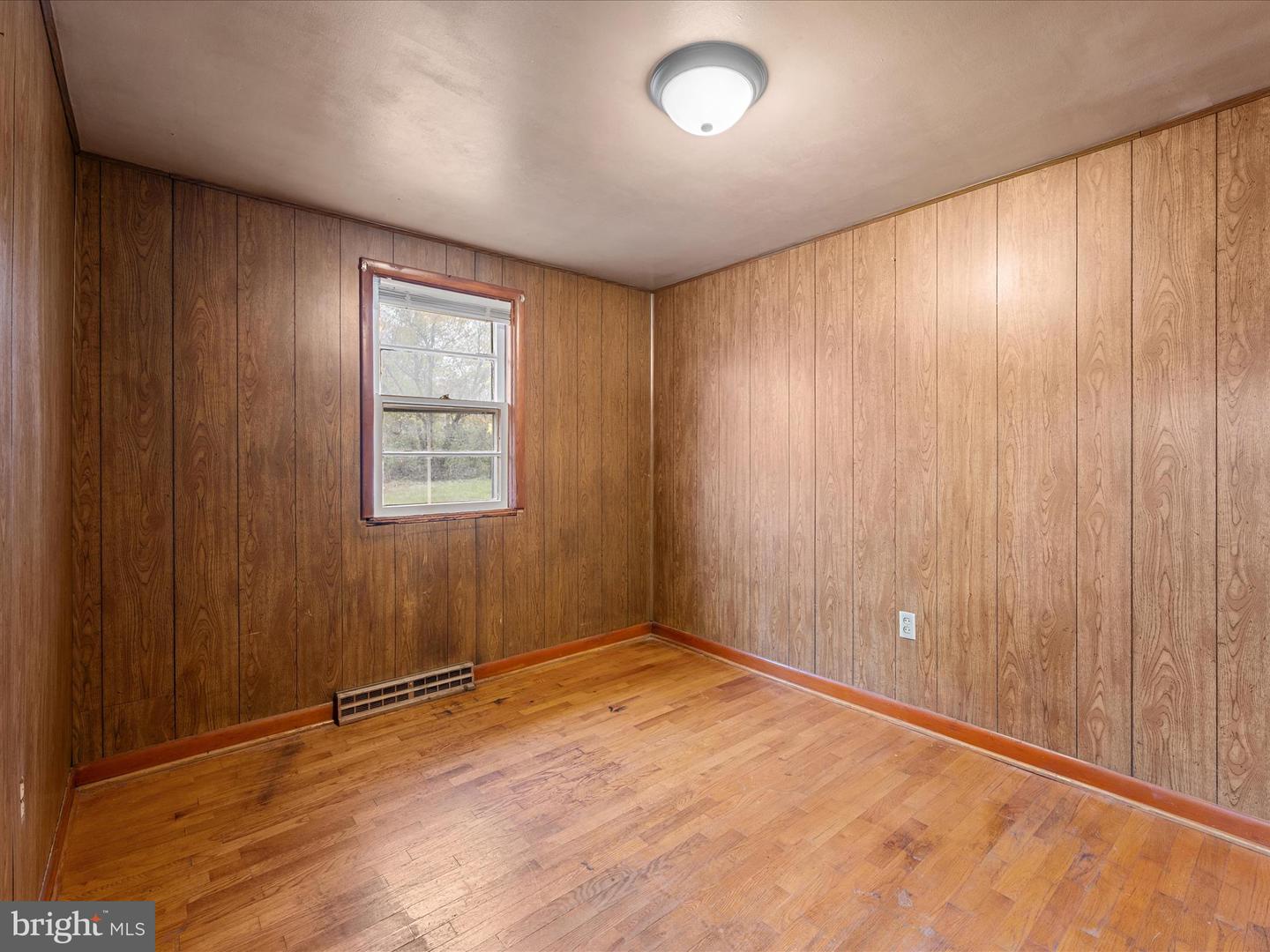 724 JORDAN SPRINGS RD, STEPHENSON, Virginia 22656, 3 Bedrooms Bedrooms, ,1 BathroomBathrooms,Residential,For sale,724 JORDAN SPRINGS RD,VAFV2037778 MLS # VAFV2037778