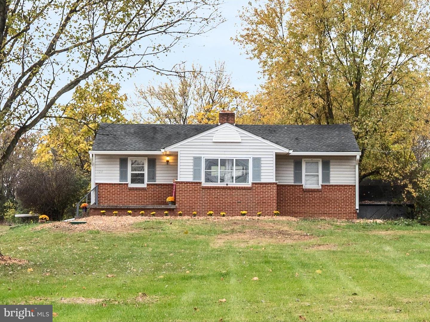 724 JORDAN SPRINGS RD, STEPHENSON, Virginia 22656, 3 Bedrooms Bedrooms, ,1 BathroomBathrooms,Residential,For sale,724 JORDAN SPRINGS RD,VAFV2037778 MLS # VAFV2037778