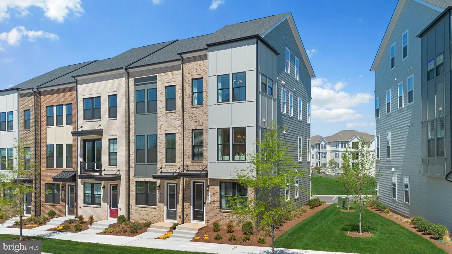 13730 AVIATION PL, HERNDON, Virginia 20171, 3 Bedrooms Bedrooms, ,3 BathroomsBathrooms,Residential,For sale,13730 AVIATION PL,VAFX2276998 MLS # VAFX2276998