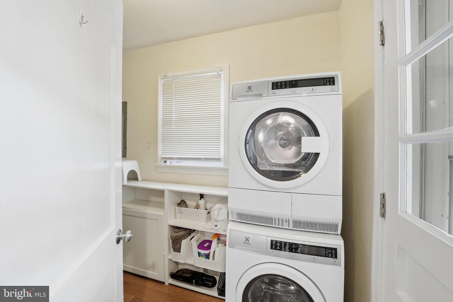 1215 SEACOBECK ST, FREDERICKSBURG, Virginia 22401, 2 Bedrooms Bedrooms, 4 Rooms Rooms,2 BathroomsBathrooms,Residential,For sale,1215 SEACOBECK ST,VAFB2009218 MLS # VAFB2009218