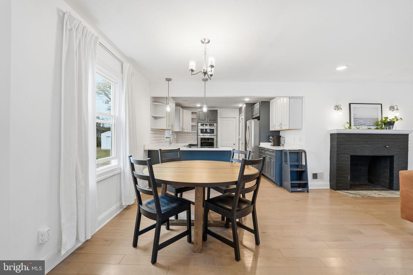 1215 SEACOBECK ST, FREDERICKSBURG, Virginia 22401, 2 Bedrooms Bedrooms, 4 Rooms Rooms,2 BathroomsBathrooms,Residential,For sale,1215 SEACOBECK ST,VAFB2009218 MLS # VAFB2009218