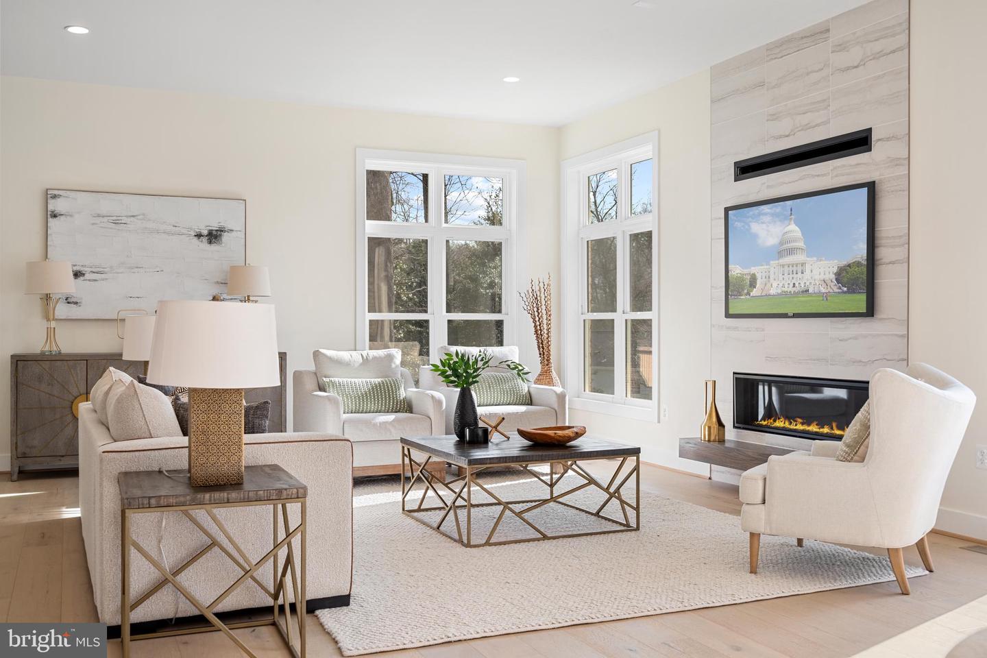 8619 REDWOOD, VIENNA, Virginia 22180, 5 Bedrooms Bedrooms, ,4 BathroomsBathrooms,Residential,For sale,8619 REDWOOD,VAFX2277114 MLS # VAFX2277114