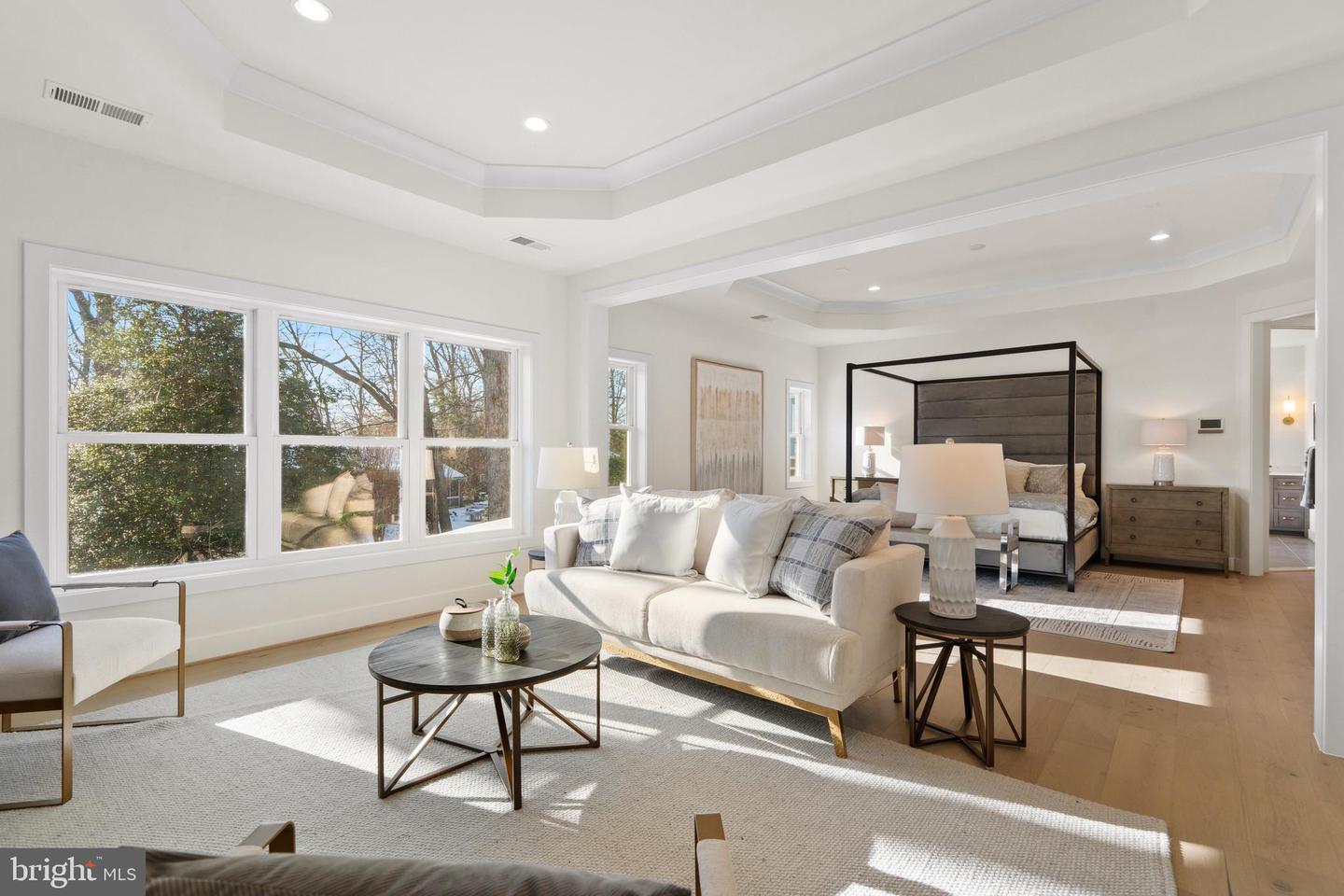 8619 REDWOOD, VIENNA, Virginia 22180, 5 Bedrooms Bedrooms, ,4 BathroomsBathrooms,Residential,For sale,8619 REDWOOD,VAFX2277114 MLS # VAFX2277114