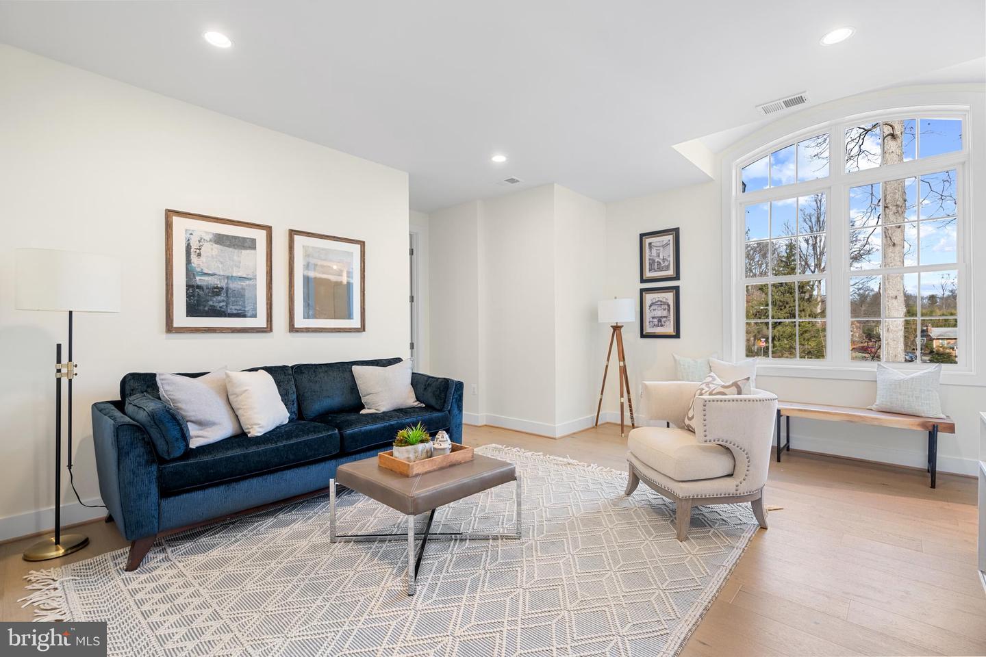 8619 REDWOOD, VIENNA, Virginia 22180, 5 Bedrooms Bedrooms, ,4 BathroomsBathrooms,Residential,For sale,8619 REDWOOD,VAFX2277114 MLS # VAFX2277114