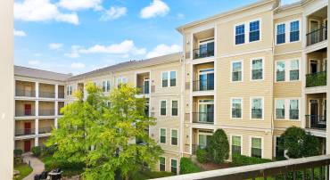 2465 ARMY NAVY DR #204, ARLINGTON, Virginia 22206, 1 Bedroom Bedrooms, ,1 BathroomBathrooms,Residential,For sale,2465 ARMY NAVY DR #204,VAAR2065592 MLS # VAAR2065592