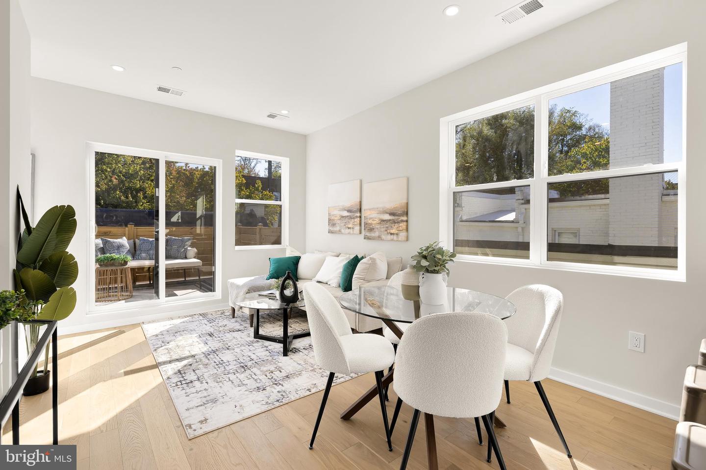 2606 41ST ST NW #PH, WASHINGTON, District Of Columbia 20007, 2 Bedrooms Bedrooms, ,2 BathroomsBathrooms,Residential,For sale,2606 41ST ST NW #PH,DCDC2229812 MLS # DCDC2229812