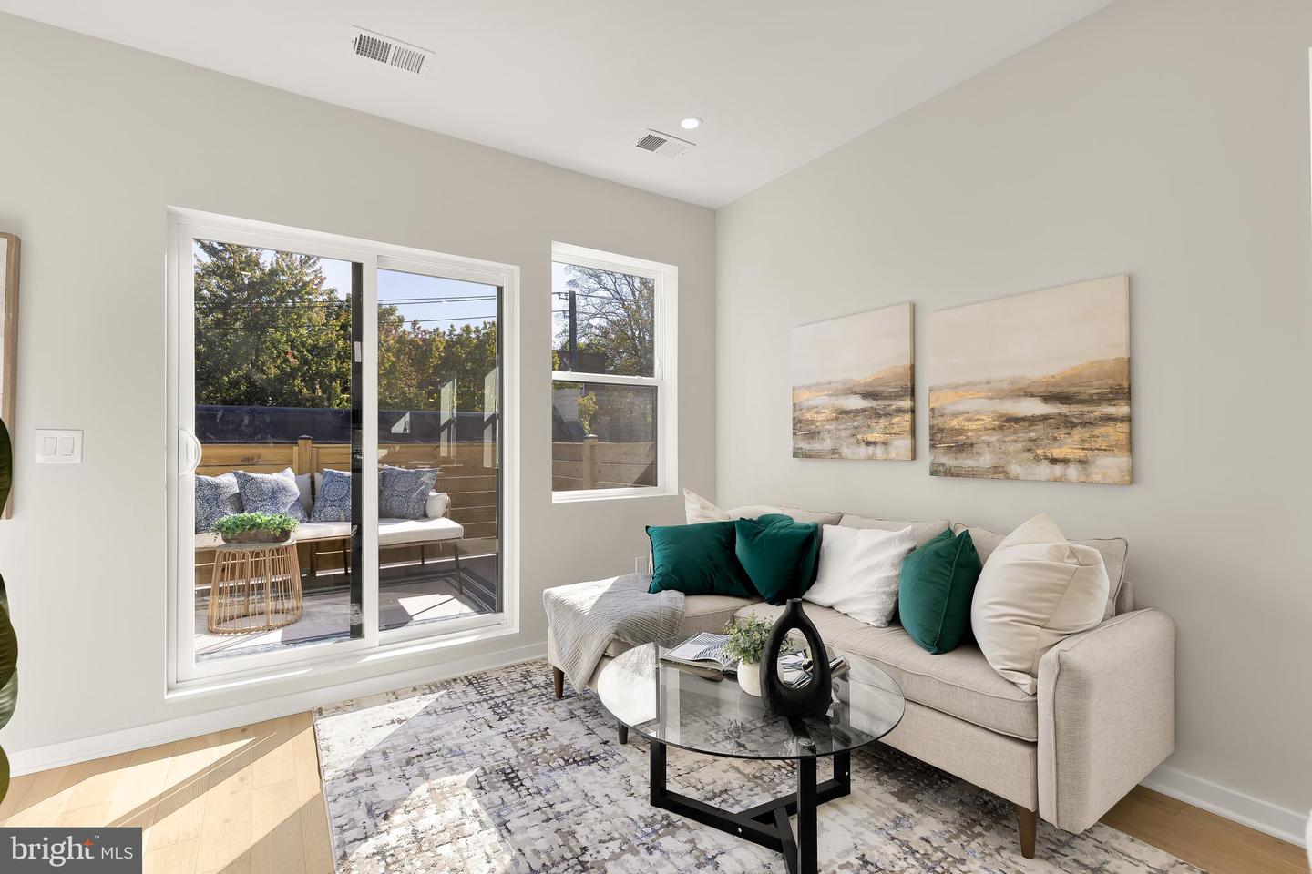 2606 41ST ST NW #PH, WASHINGTON, District Of Columbia 20007, 2 Bedrooms Bedrooms, ,2 BathroomsBathrooms,Residential,For sale,2606 41ST ST NW #PH,DCDC2229812 MLS # DCDC2229812