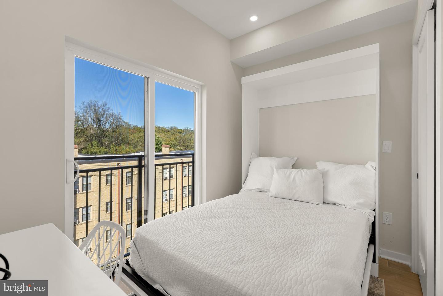 2606 41ST ST NW #PH, WASHINGTON, District Of Columbia 20007, 2 Bedrooms Bedrooms, ,2 BathroomsBathrooms,Residential,For sale,2606 41ST ST NW #PH,DCDC2229812 MLS # DCDC2229812