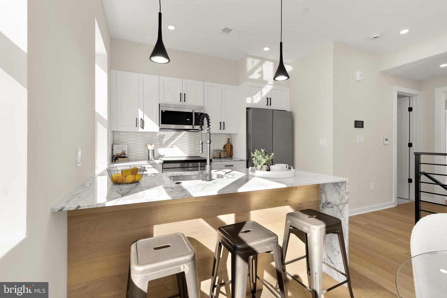 2606 41ST ST NW #PH, WASHINGTON, District Of Columbia 20007, 2 Bedrooms Bedrooms, ,2 BathroomsBathrooms,Residential,For sale,2606 41ST ST NW #PH,DCDC2229812 MLS # DCDC2229812