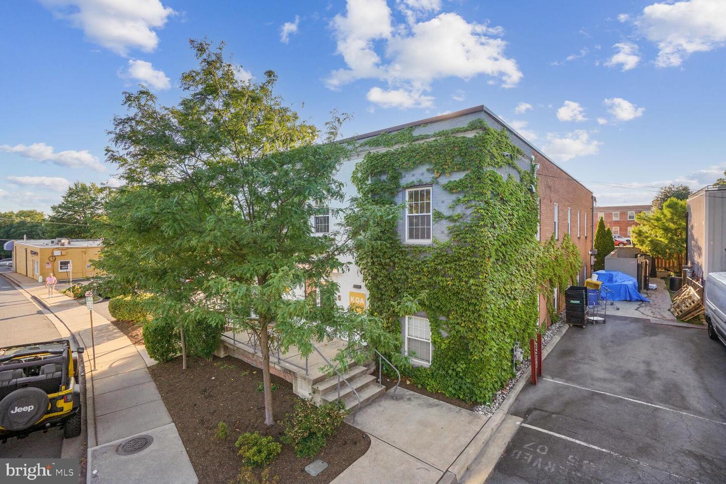 105 MAPLE AVE N, FALLS CHURCH, Virginia 22046, ,Land,For sale,105 MAPLE AVE N,VAFA2003410 MLS # VAFA2003410