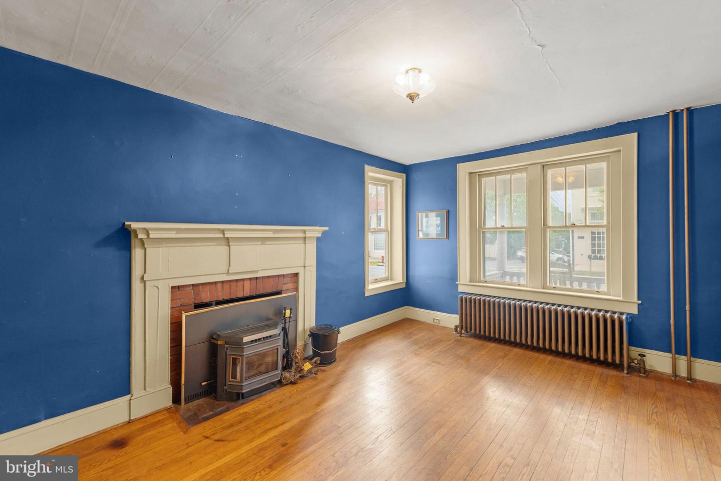 5342 MAIN ST, STEPHENS CITY, Virginia 22655, 5 Bedrooms Bedrooms, ,1 BathroomBathrooms,Residential,For sale,5342 MAIN ST,VAFV2033442 MLS # VAFV2033442