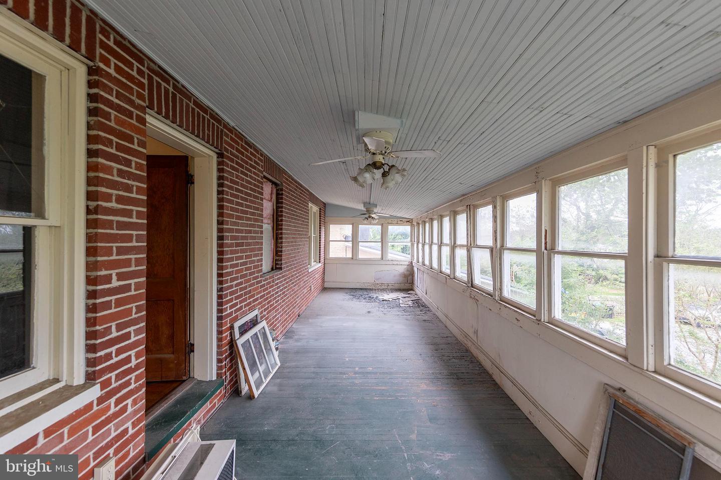 5342 MAIN ST, STEPHENS CITY, Virginia 22655, 5 Bedrooms Bedrooms, ,1 BathroomBathrooms,Residential,For sale,5342 MAIN ST,VAFV2033442 MLS # VAFV2033442