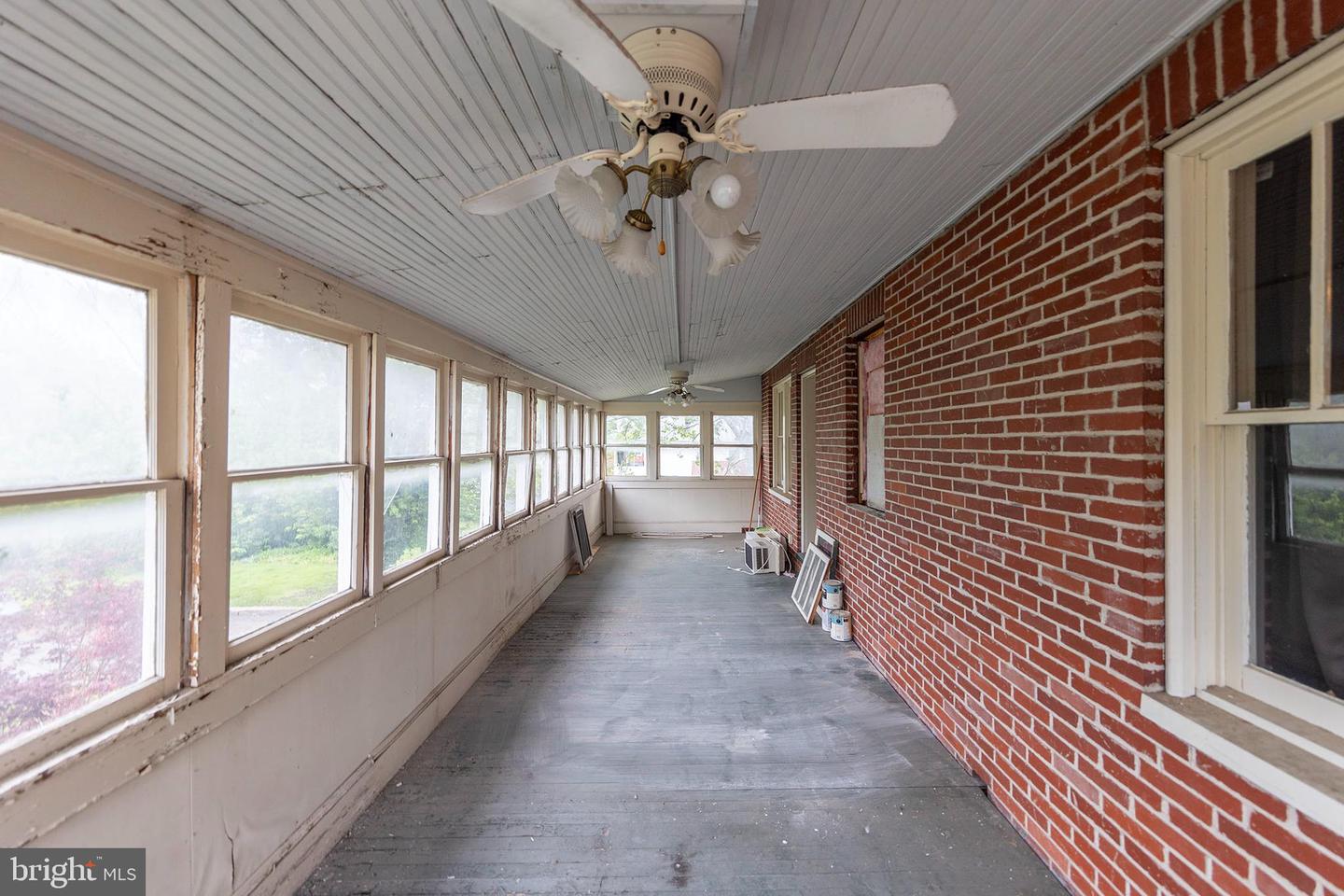 5342 MAIN ST, STEPHENS CITY, Virginia 22655, 5 Bedrooms Bedrooms, ,1 BathroomBathrooms,Residential,For sale,5342 MAIN ST,VAFV2033442 MLS # VAFV2033442