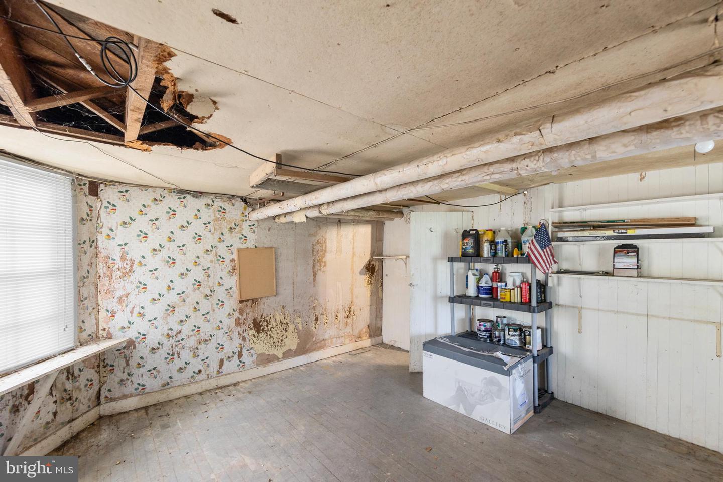 5342 MAIN ST, STEPHENS CITY, Virginia 22655, 5 Bedrooms Bedrooms, ,1 BathroomBathrooms,Residential,For sale,5342 MAIN ST,VAFV2033442 MLS # VAFV2033442