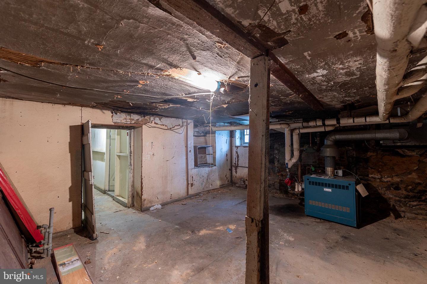 5342 MAIN ST, STEPHENS CITY, Virginia 22655, 5 Bedrooms Bedrooms, ,1 BathroomBathrooms,Residential,For sale,5342 MAIN ST,VAFV2033442 MLS # VAFV2033442