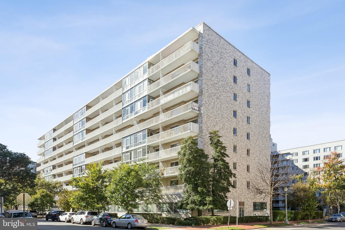 730 24TH ST NW #321, WASHINGTON, District Of Columbia 20037, 1 Bedroom Bedrooms, ,1 BathroomBathrooms,Residential,For sale,730 24TH ST NW #321,DCDC2199854 MLS # DCDC2199854