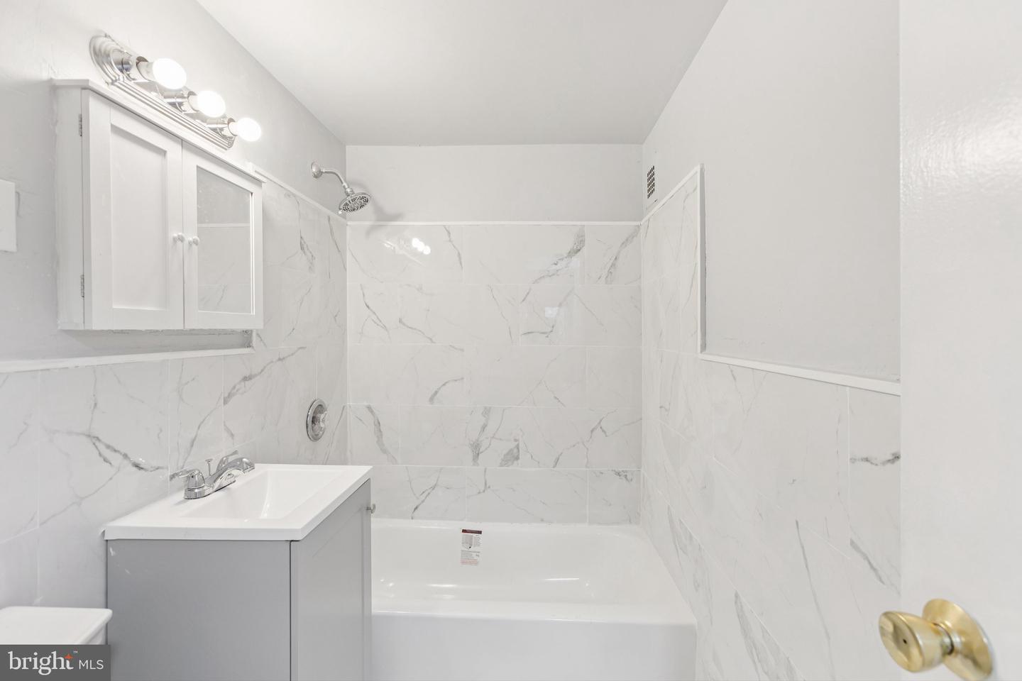 730 24TH ST NW #321, WASHINGTON, District Of Columbia 20037, 1 Bedroom Bedrooms, ,1 BathroomBathrooms,Residential,For sale,730 24TH ST NW #321,DCDC2199854 MLS # DCDC2199854