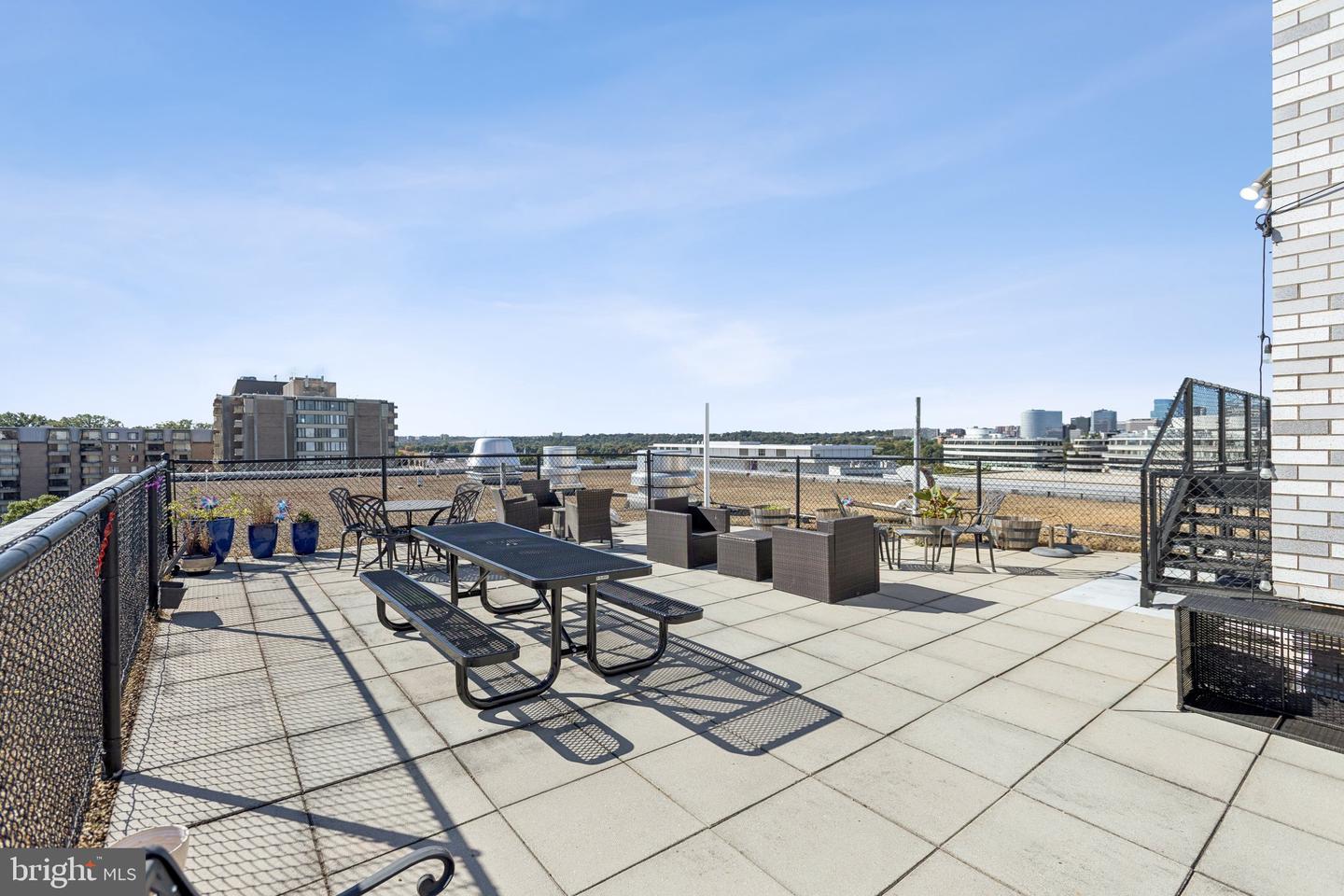 730 24TH ST NW #321, WASHINGTON, District Of Columbia 20037, 1 Bedroom Bedrooms, ,1 BathroomBathrooms,Residential,For sale,730 24TH ST NW #321,DCDC2199854 MLS # DCDC2199854